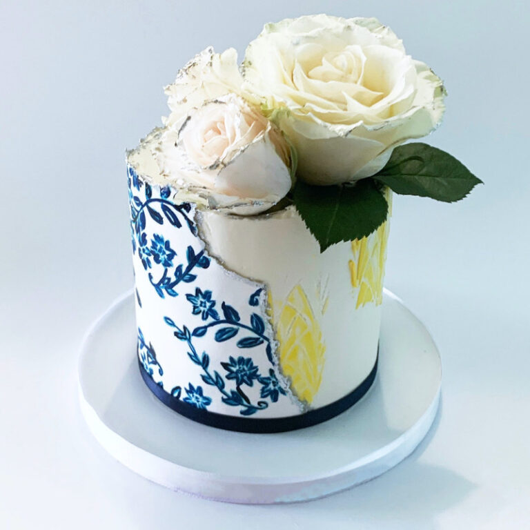 Munaluchi Floral Print Cake